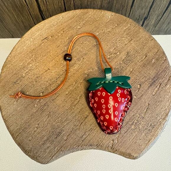 Genuine Leather Strawberry Bag Charm Crossbody Purse Bag Charm NEW - Picture 3 of 5